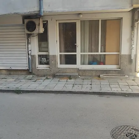 Апартаменты за гости паритон *
